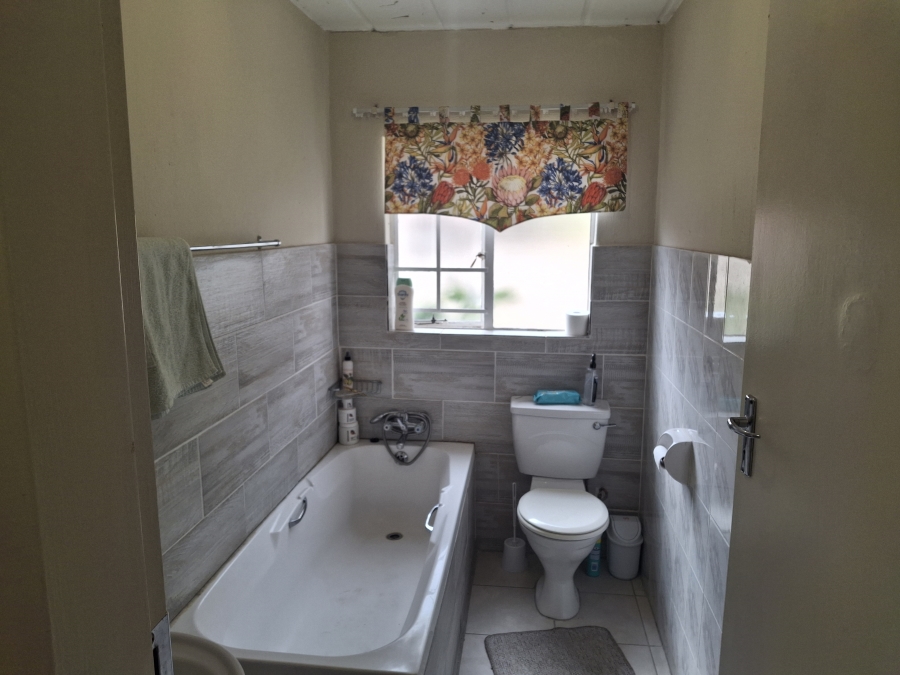 2 Bedroom Property for Sale in Garsfontein Gauteng