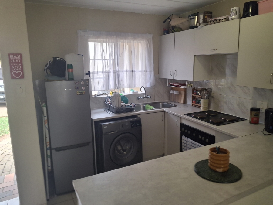 2 Bedroom Property for Sale in Garsfontein Gauteng