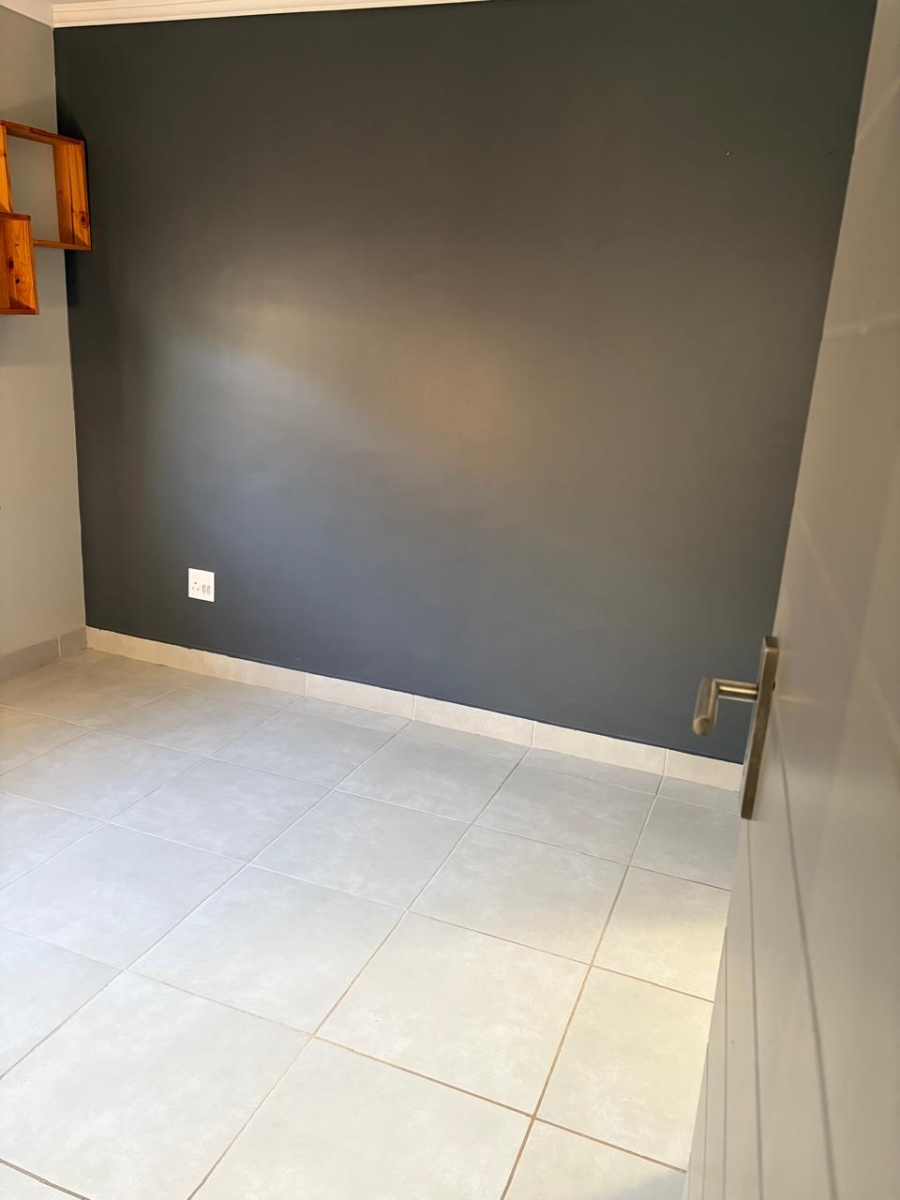 3 Bedroom Property for Sale in Nietgedacht Gauteng