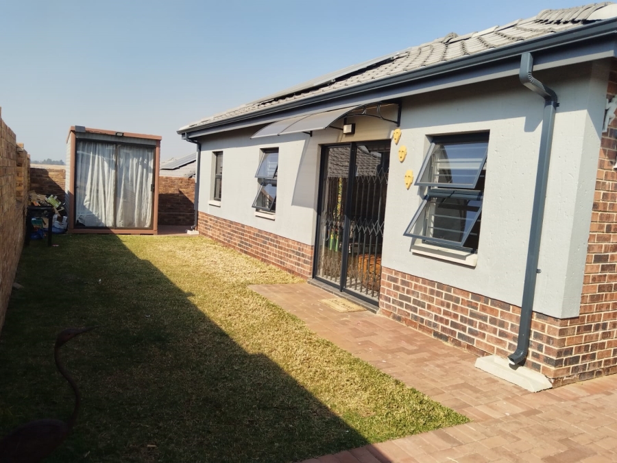 3 Bedroom Property for Sale in Nietgedacht Gauteng