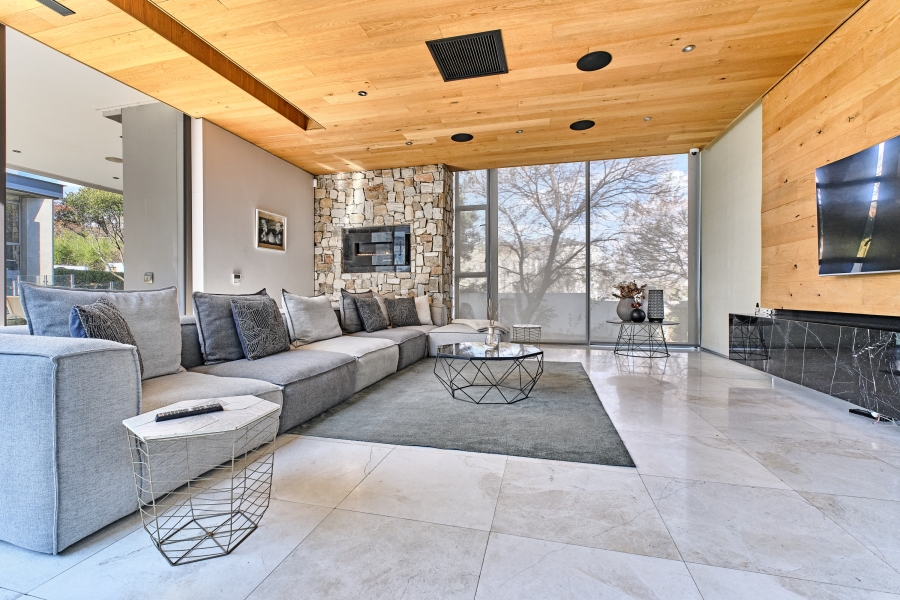 5 Bedroom Property for Sale in Waterfall Country Estate Gauteng