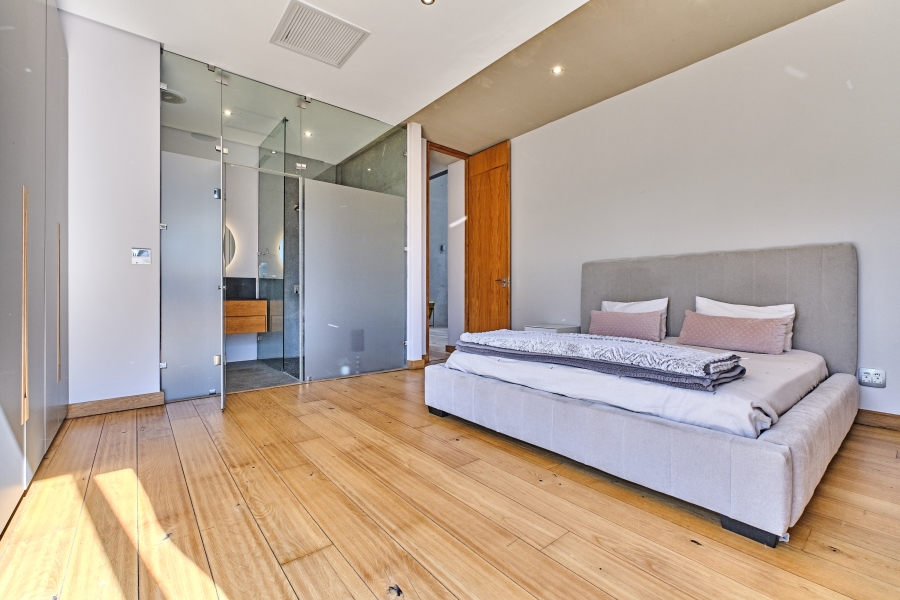 5 Bedroom Property for Sale in Waterfall Country Estate Gauteng