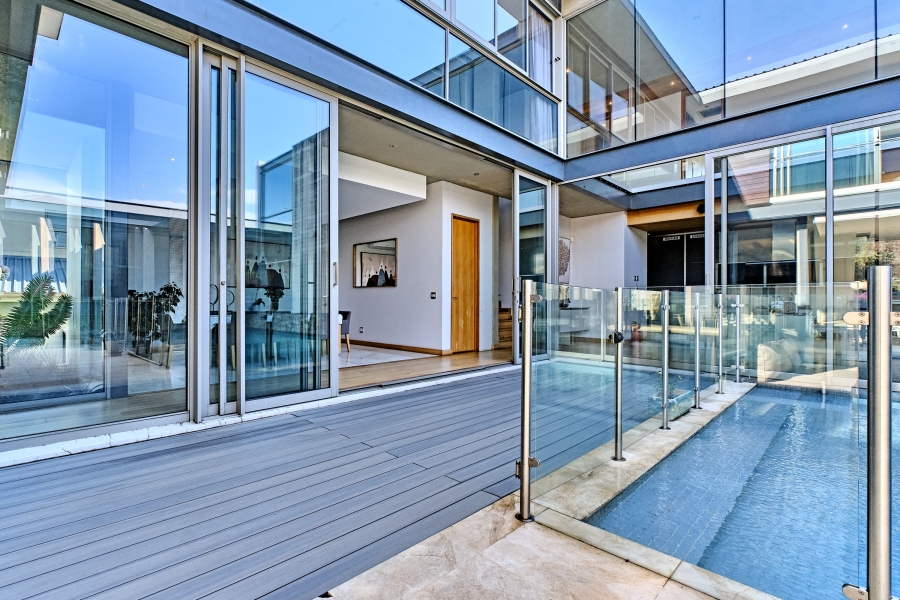 5 Bedroom Property for Sale in Waterfall Country Estate Gauteng