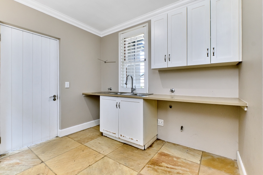 To Let 3 Bedroom Property for Rent in Waterfall Country Village Gauteng