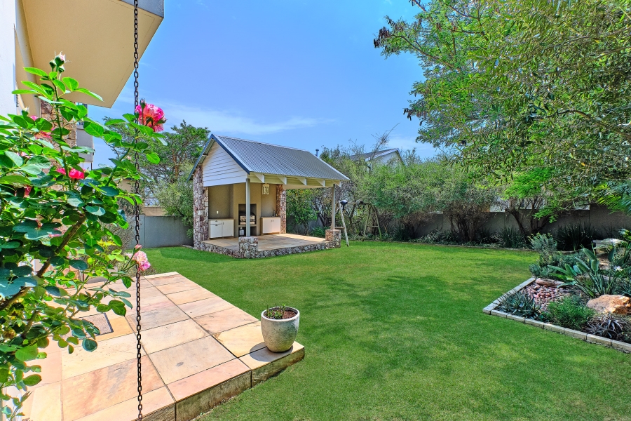 To Let 3 Bedroom Property for Rent in Waterfall Country Village Gauteng