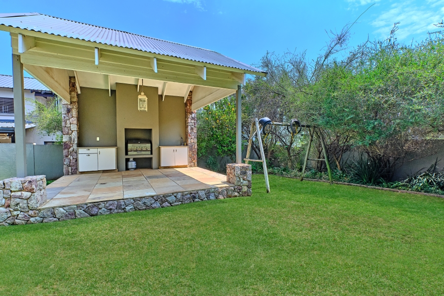 To Let 3 Bedroom Property for Rent in Waterfall Country Village Gauteng