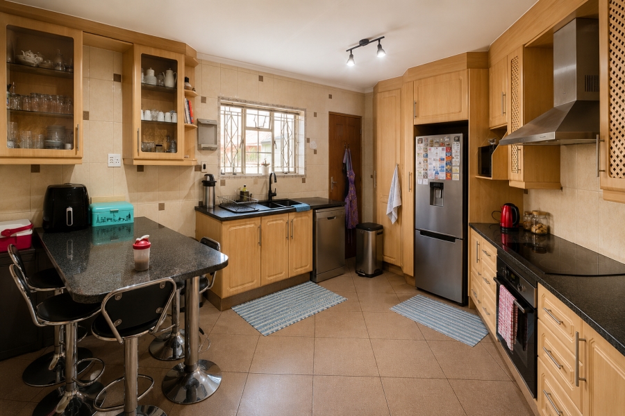 4 Bedroom Property for Sale in Brackendowns Gauteng