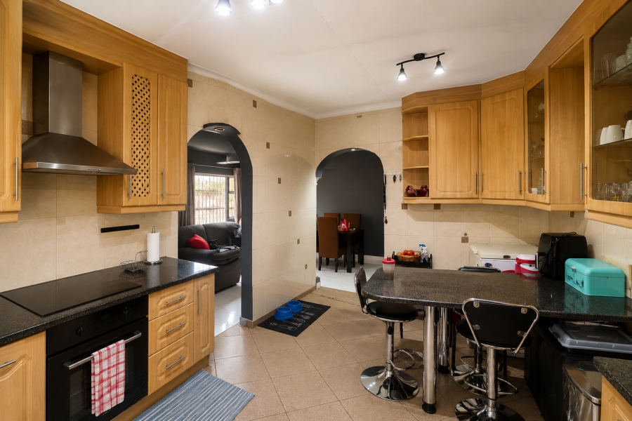 4 Bedroom Property for Sale in Brackendowns Gauteng