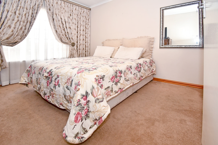 4 Bedroom Property for Sale in Eden Glen Gauteng