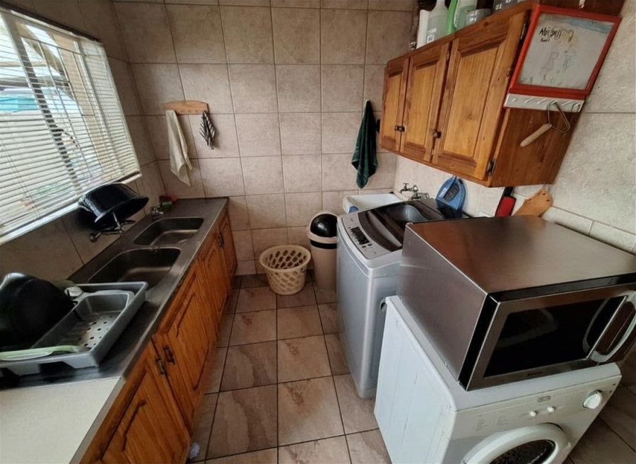 4 Bedroom Property for Sale in Vanderbijlpark SE 7 Gauteng
