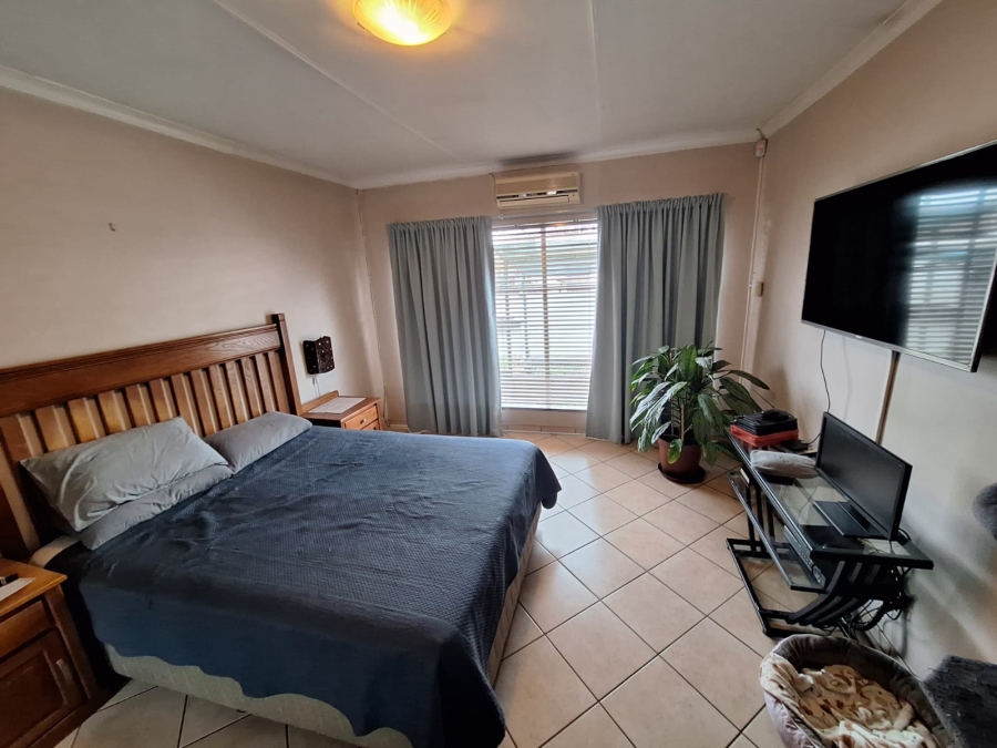 4 Bedroom Property for Sale in Vanderbijlpark SE 7 Gauteng