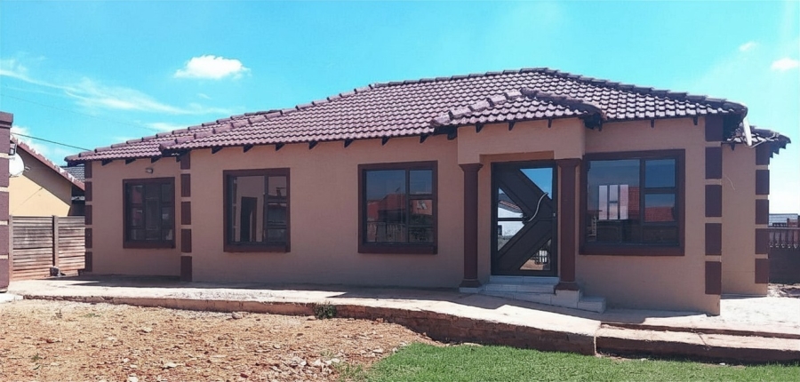4 Bedroom Property for Sale in Sebokeng Zone 10 Gauteng