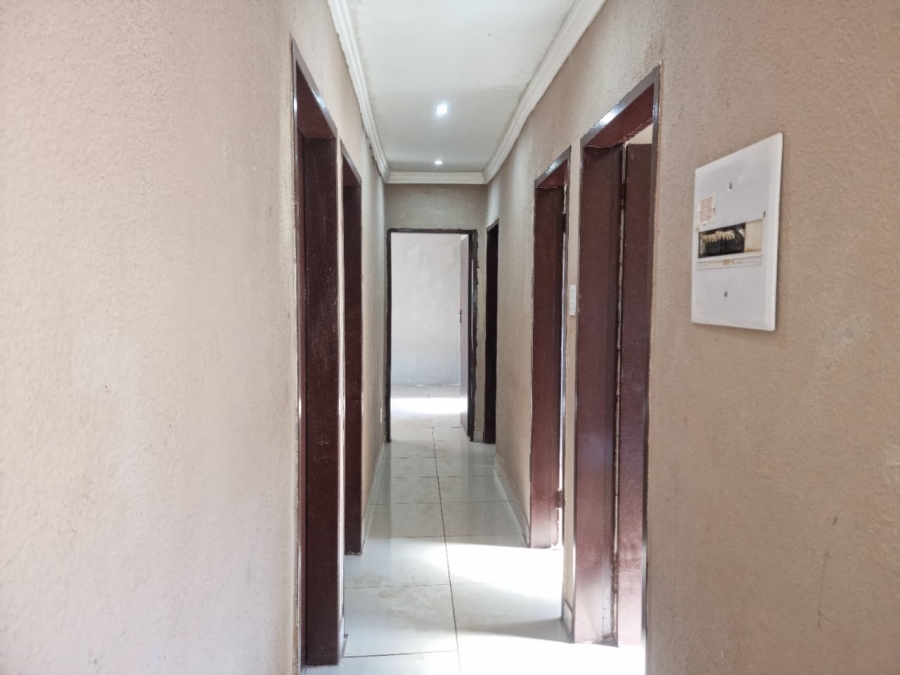 4 Bedroom Property for Sale in Sebokeng Zone 10 Gauteng