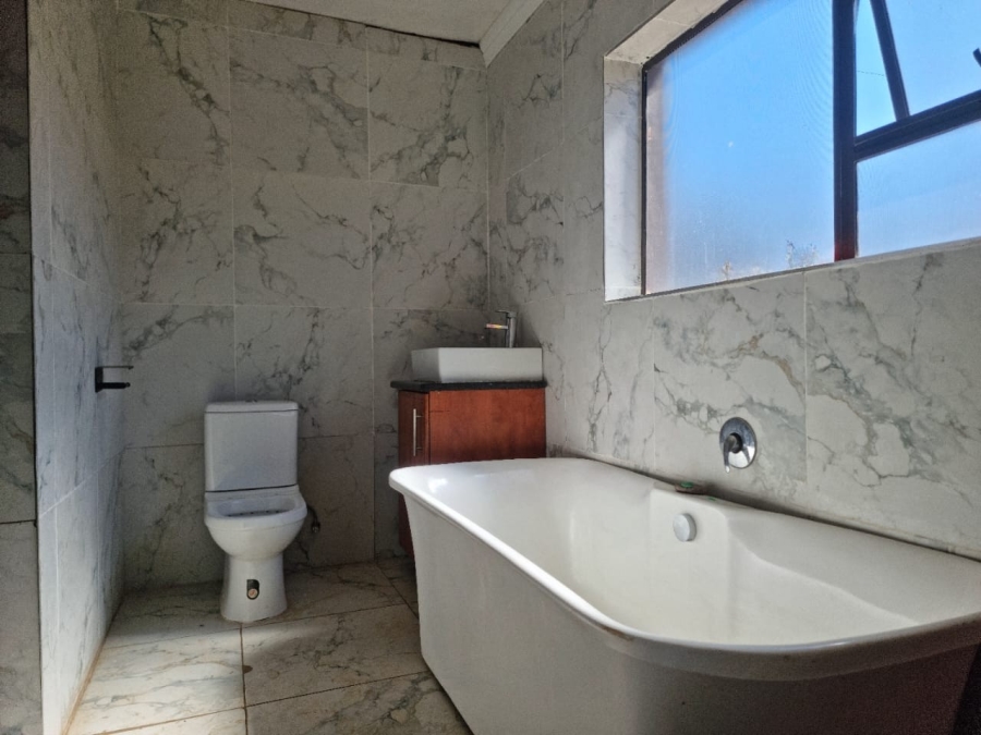 4 Bedroom Property for Sale in Sebokeng Zone 10 Gauteng