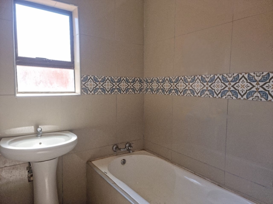 4 Bedroom Property for Sale in Sebokeng Zone 10 Gauteng