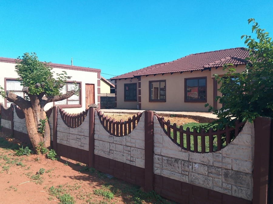 4 Bedroom Property for Sale in Sebokeng Zone 10 Gauteng