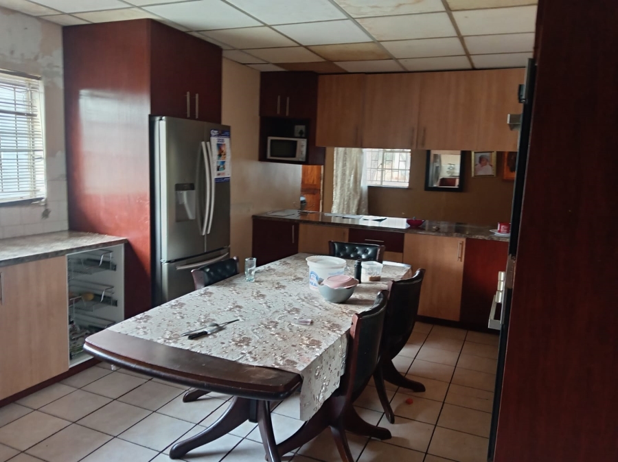 4 Bedroom Property for Sale in Mullerstuine Gauteng