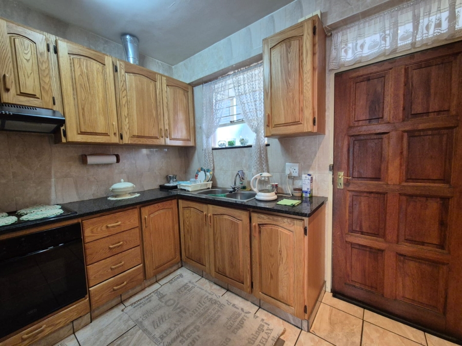 2 Bedroom Property for Sale in Vanderbijlpark CW 1 Gauteng