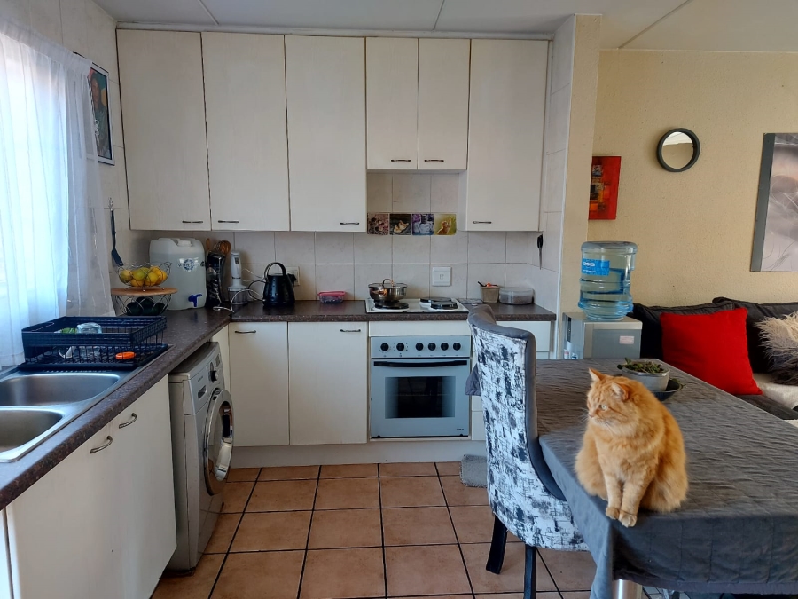 2 Bedroom Property for Sale in Sonneglans Gauteng
