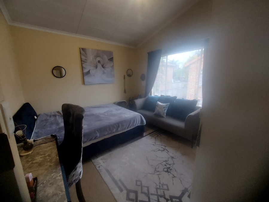 2 Bedroom Property for Sale in Sonneglans Gauteng