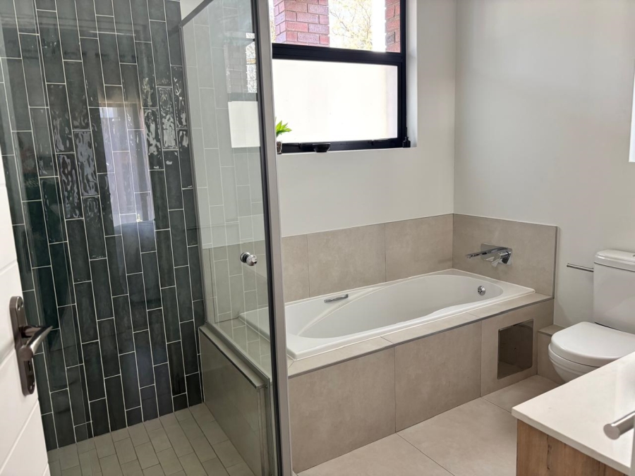 To Let 2 Bedroom Property for Rent in Bryanston Gauteng