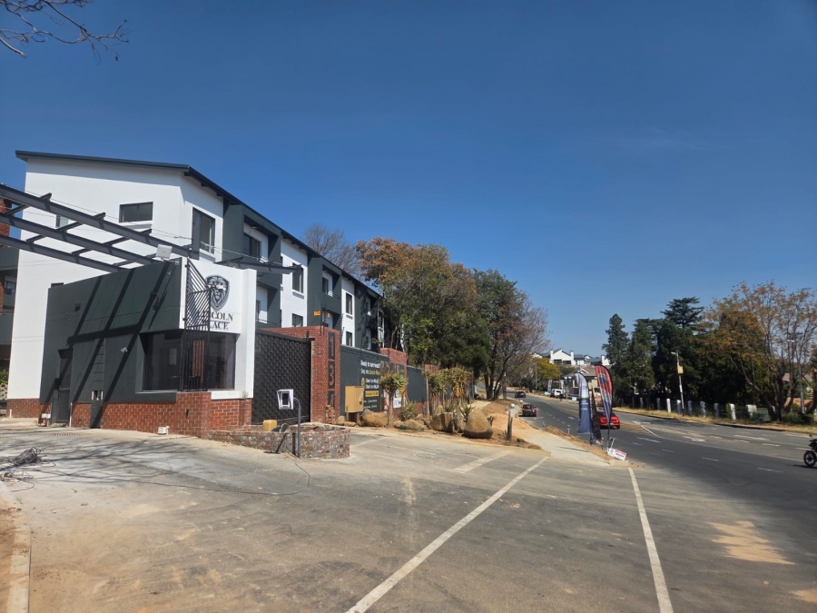 To Let 2 Bedroom Property for Rent in Bryanston Gauteng