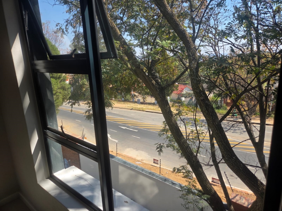 To Let 2 Bedroom Property for Rent in Bryanston Gauteng