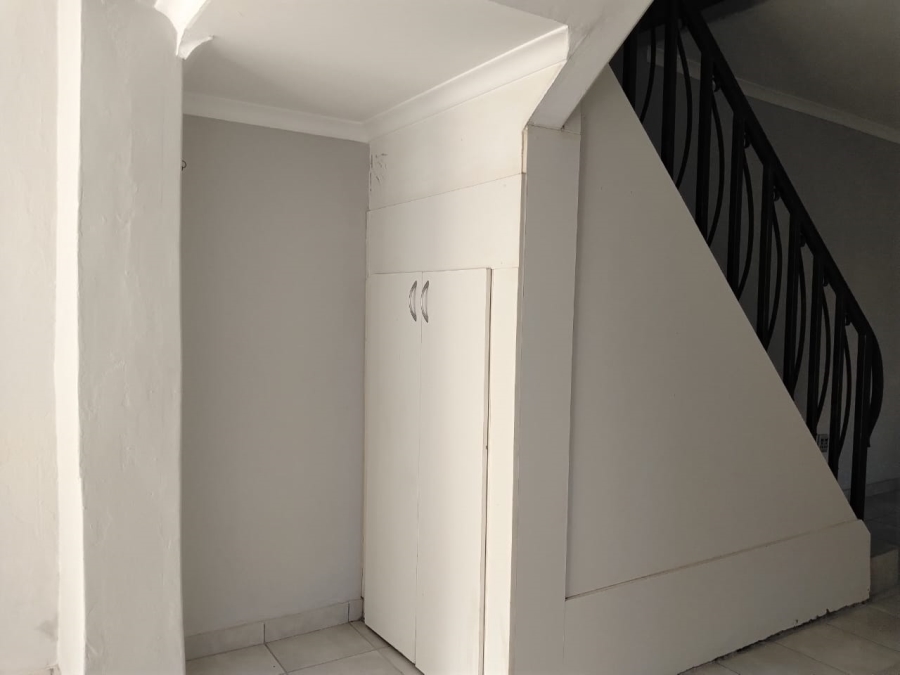 9 Bedroom Property for Sale in Dalview Gauteng