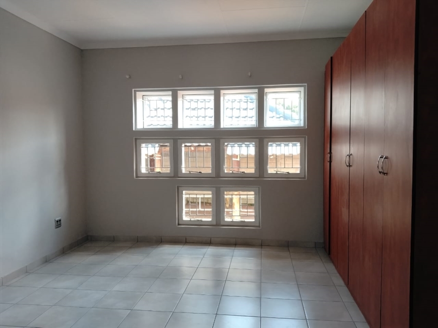 9 Bedroom Property for Sale in Dalview Gauteng
