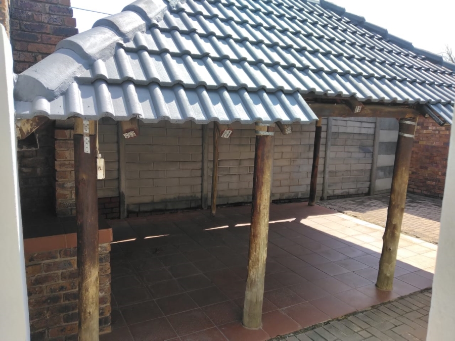 9 Bedroom Property for Sale in Dalview Gauteng