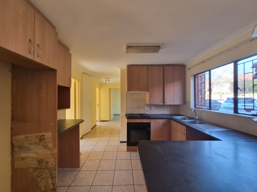 3 Bedroom Property for Sale in Edleen Gauteng
