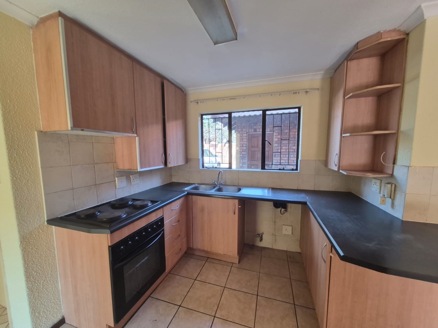3 Bedroom Property for Sale in Edleen Gauteng