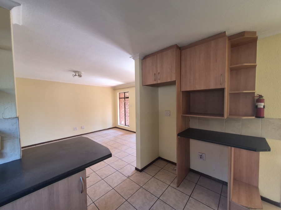 3 Bedroom Property for Sale in Edleen Gauteng