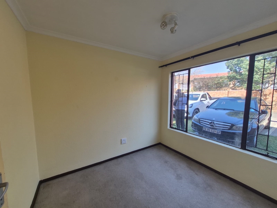3 Bedroom Property for Sale in Edleen Gauteng