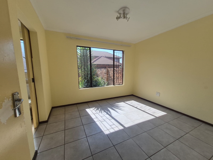 3 Bedroom Property for Sale in Edleen Gauteng