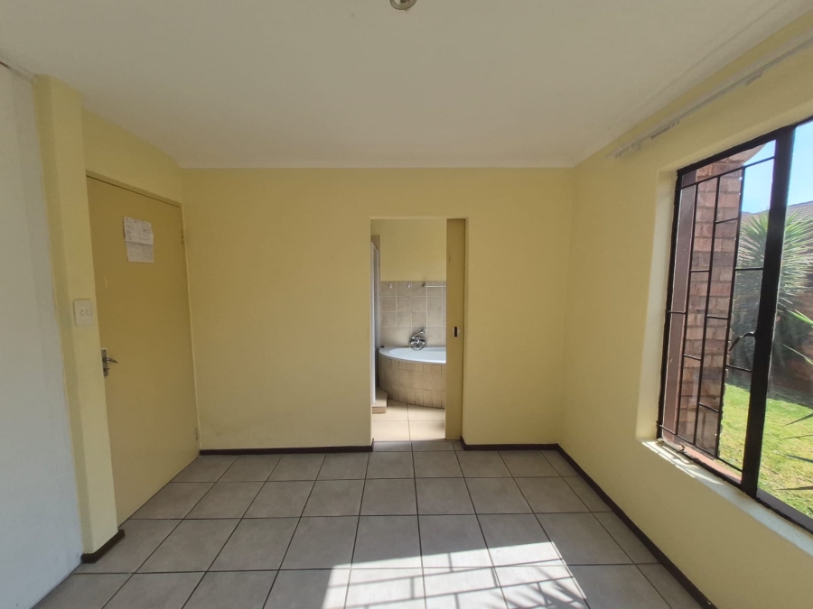 3 Bedroom Property for Sale in Edleen Gauteng