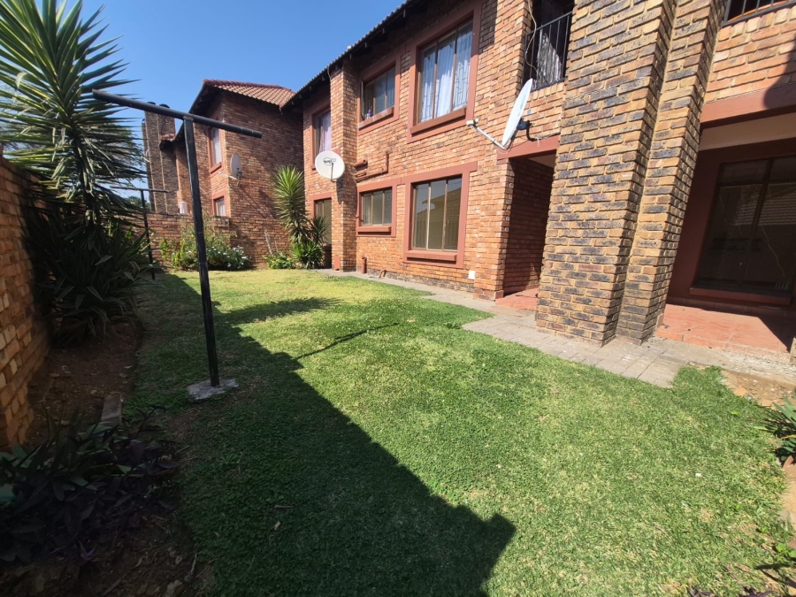 3 Bedroom Property for Sale in Edleen Gauteng