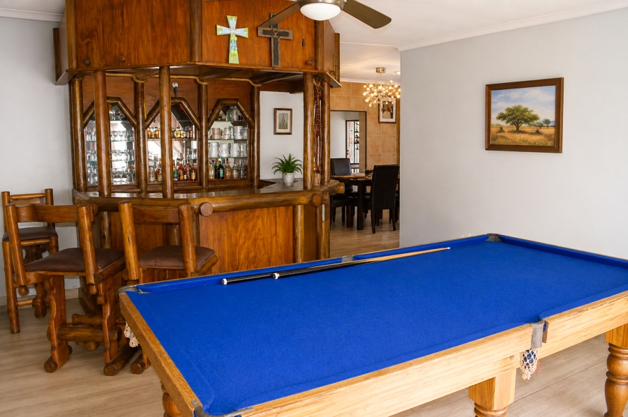 3 Bedroom Property for Sale in Farrarmere Gauteng