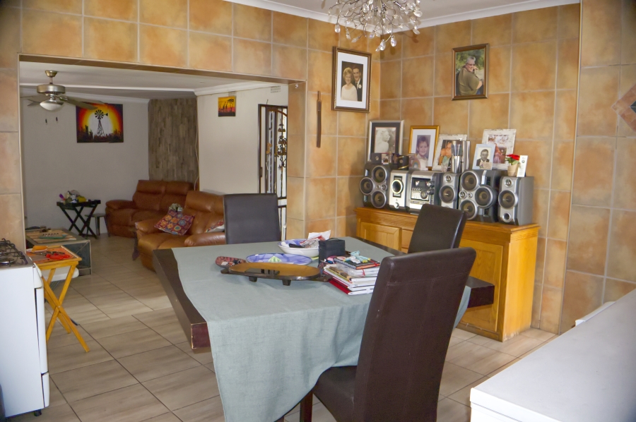 3 Bedroom Property for Sale in Farrarmere Gauteng