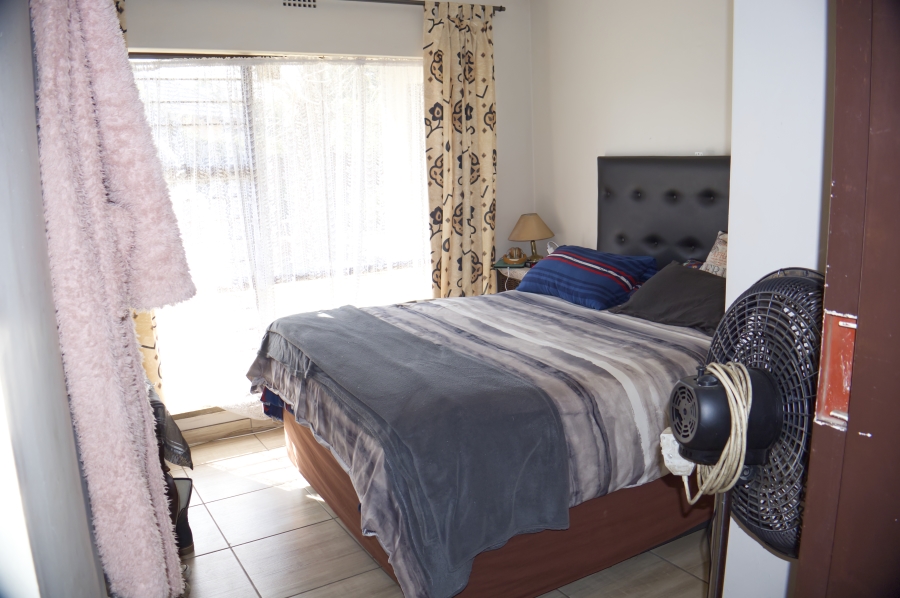 3 Bedroom Property for Sale in Farrarmere Gauteng