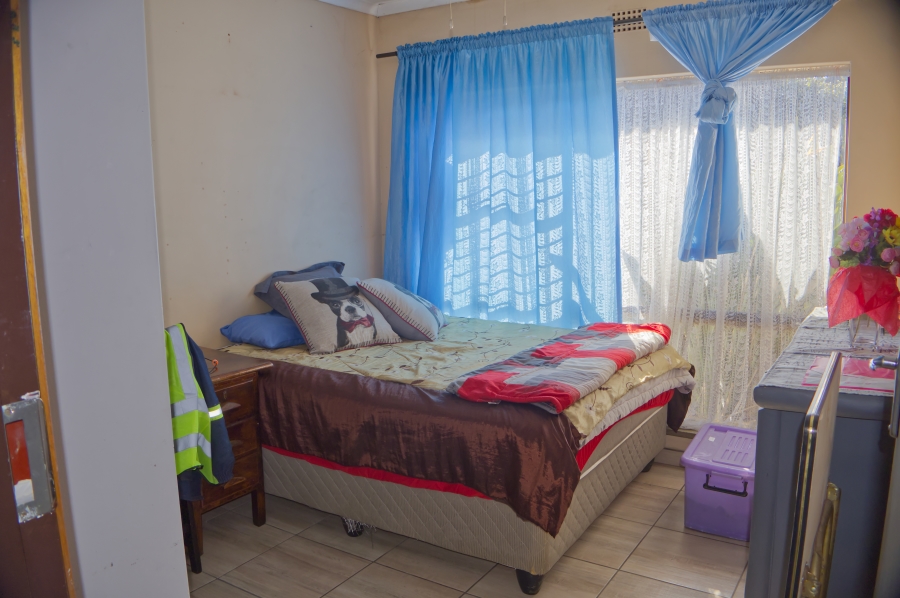 3 Bedroom Property for Sale in Farrarmere Gauteng