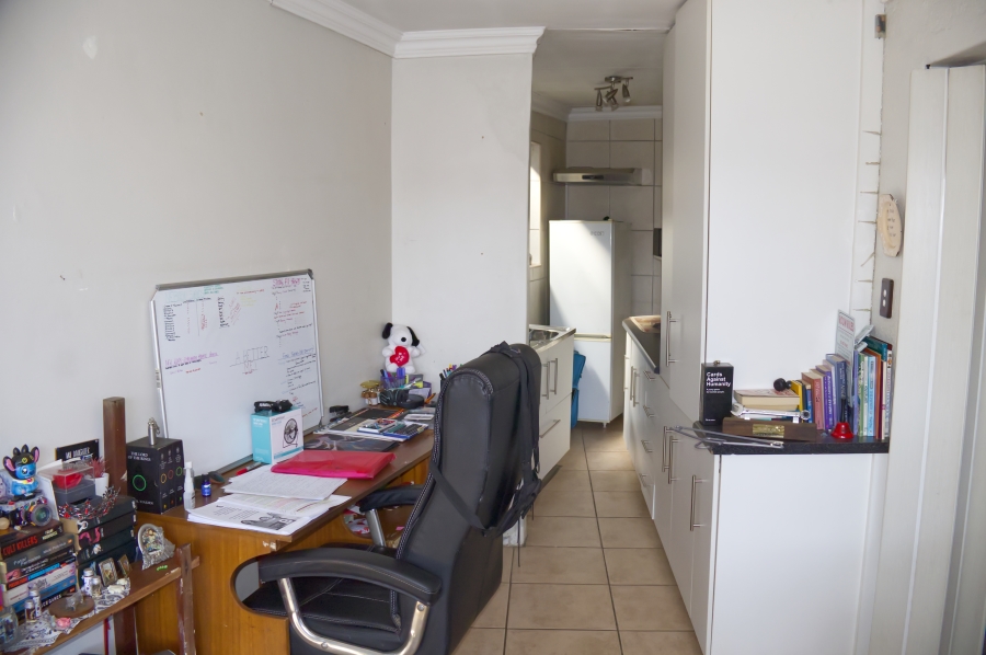 3 Bedroom Property for Sale in Farrarmere Gauteng