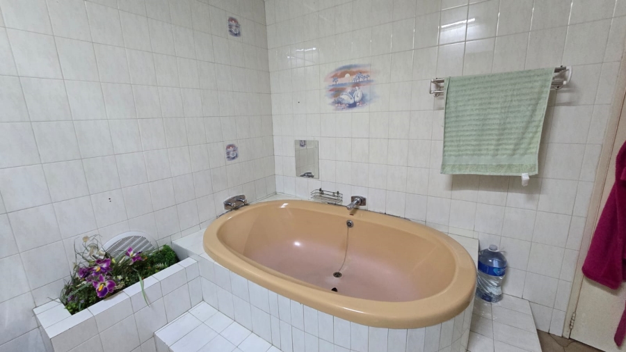 3 Bedroom Property for Sale in Regents Park Gauteng