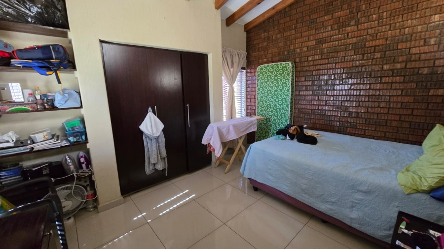 2 Bedroom Property for Sale in The Hill Gauteng