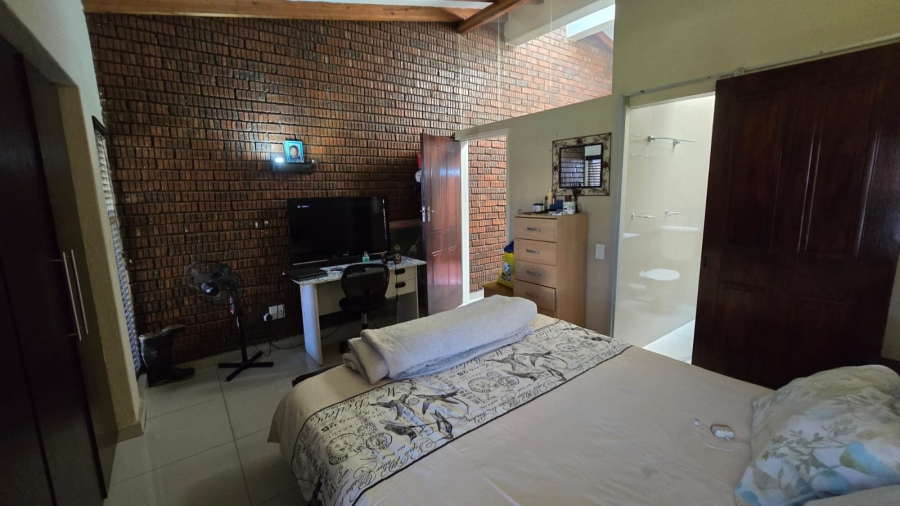 2 Bedroom Property for Sale in The Hill Gauteng