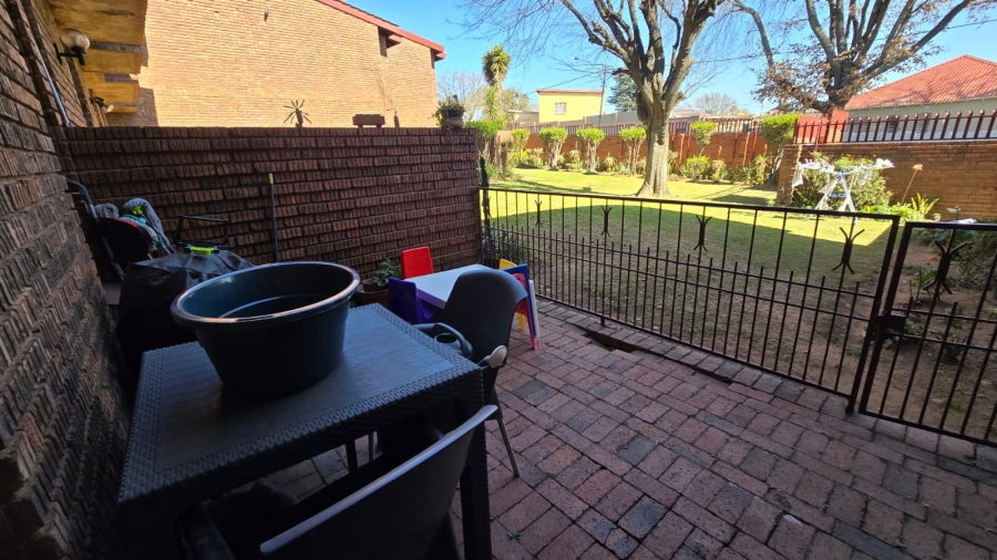 2 Bedroom Property for Sale in The Hill Gauteng