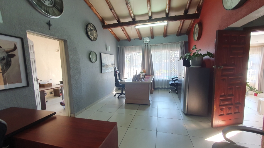 3 Bedroom Property for Sale in Brackendowns Gauteng