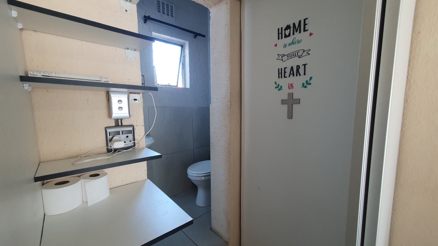 3 Bedroom Property for Sale in Brackendowns Gauteng