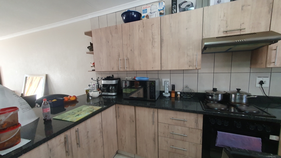 2 Bedroom Property for Sale in New Redruth Gauteng