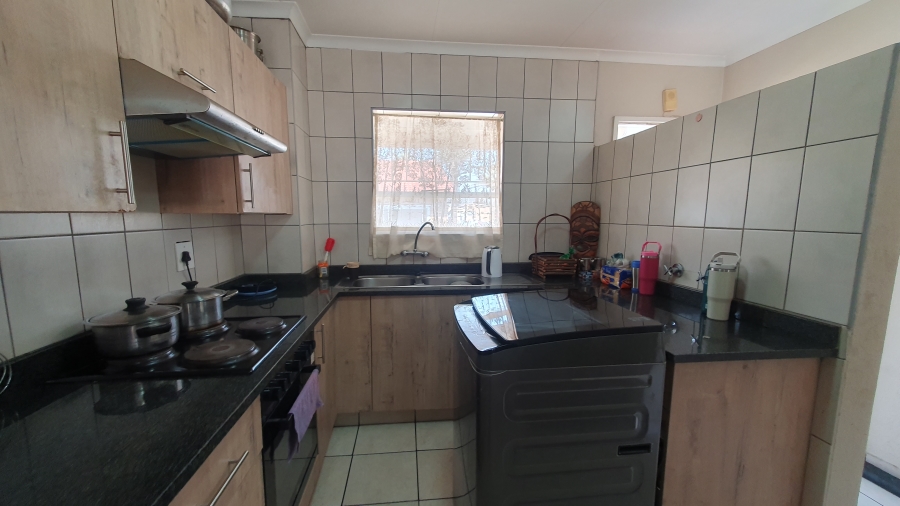 2 Bedroom Property for Sale in New Redruth Gauteng